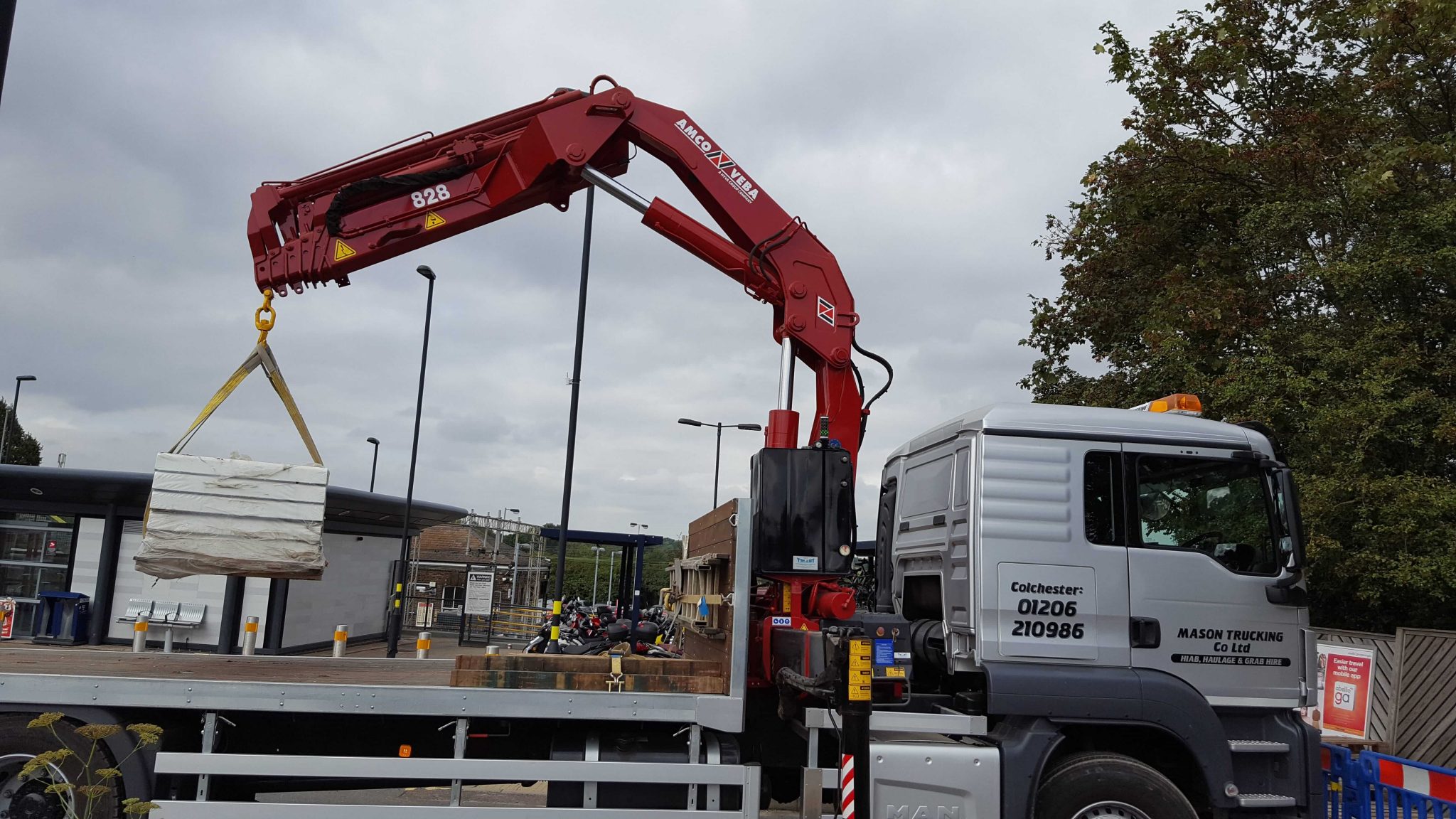 how-much-can-a-hiab-lift-masontrucking